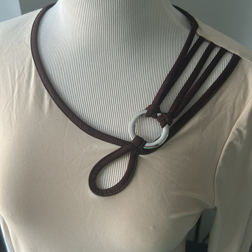 Vintage 2000s Y2K top light tan top with metal hoop embellishment made in USA 🇺🇸 - Picture 2 of 7